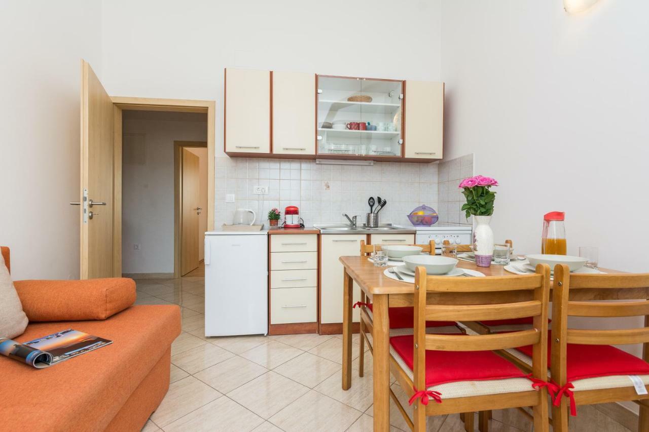 Apartments Blandona Biograd Na Moru Exterior foto